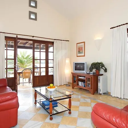 Playa Blanca Sleeps 4 Wifi